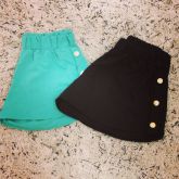 Shorts estilo Boxer com Botão lateral